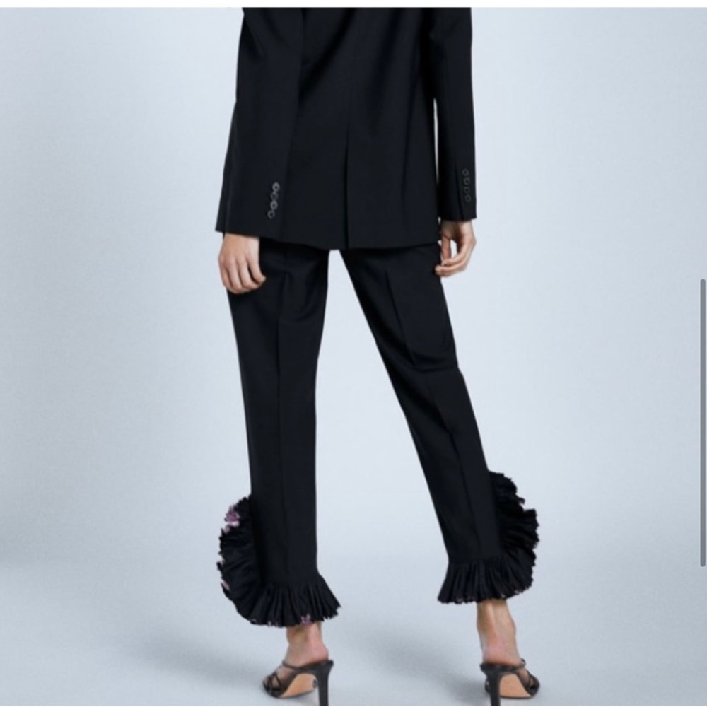Zara Ruffled Hem Pants - Picture 3 of 6